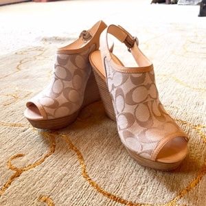 Coach Women's Janet Wedge Sandals, Taupe, Size 6.5